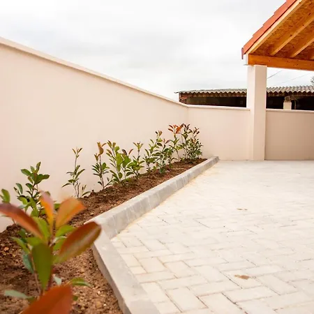 Palmira's - Relaxing Countryside House In Villa